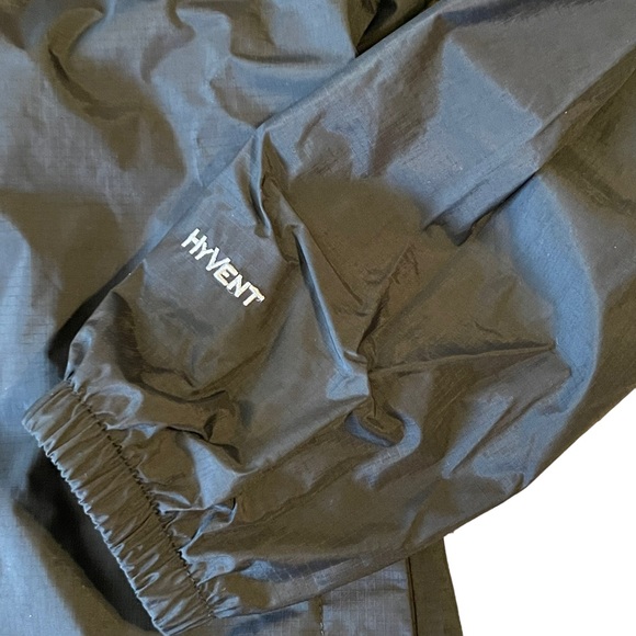 The North Face HyVent Rain Jacket - Picture 6 of 15